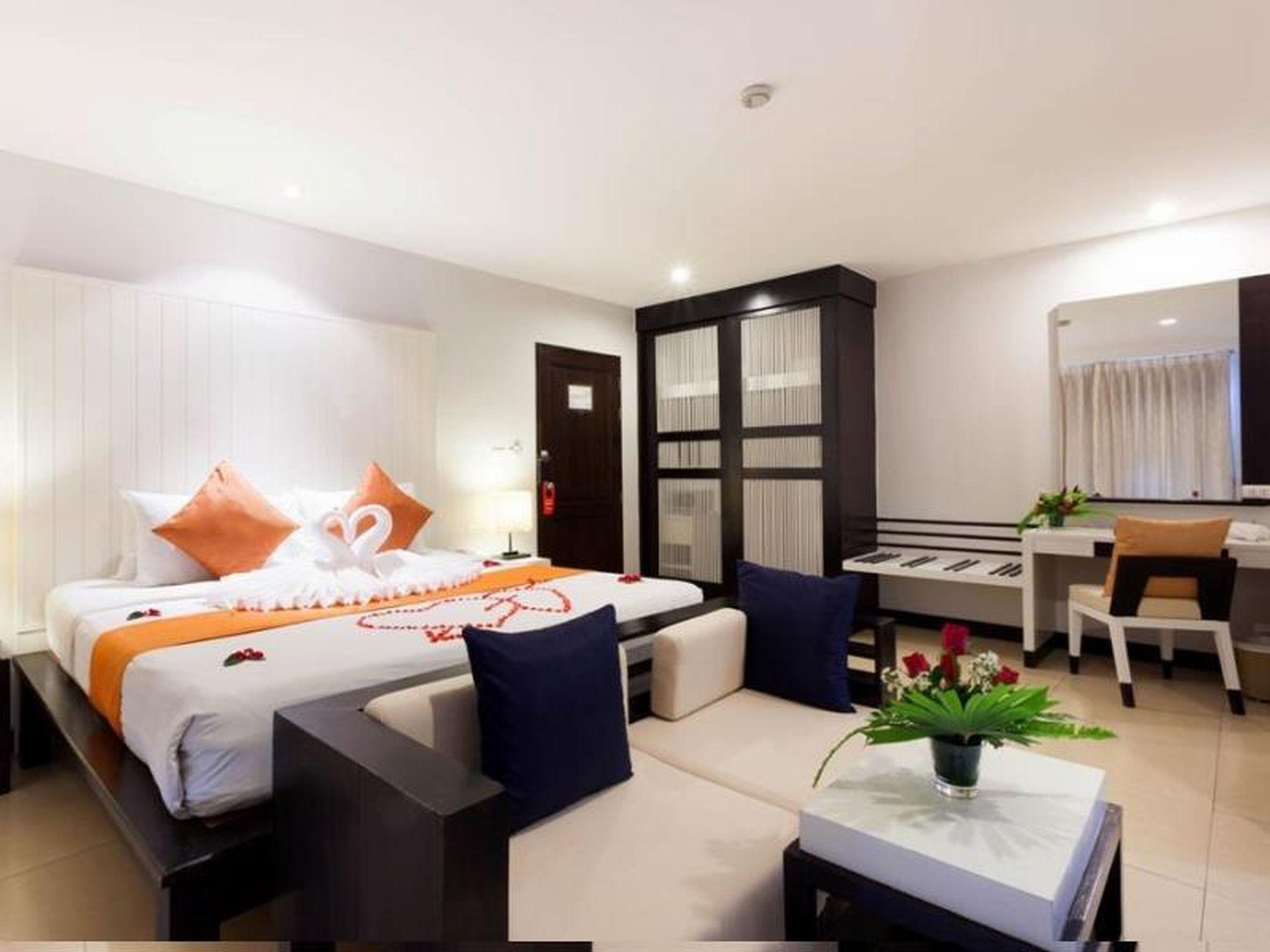 Baramee Resortel Patong Exterior foto