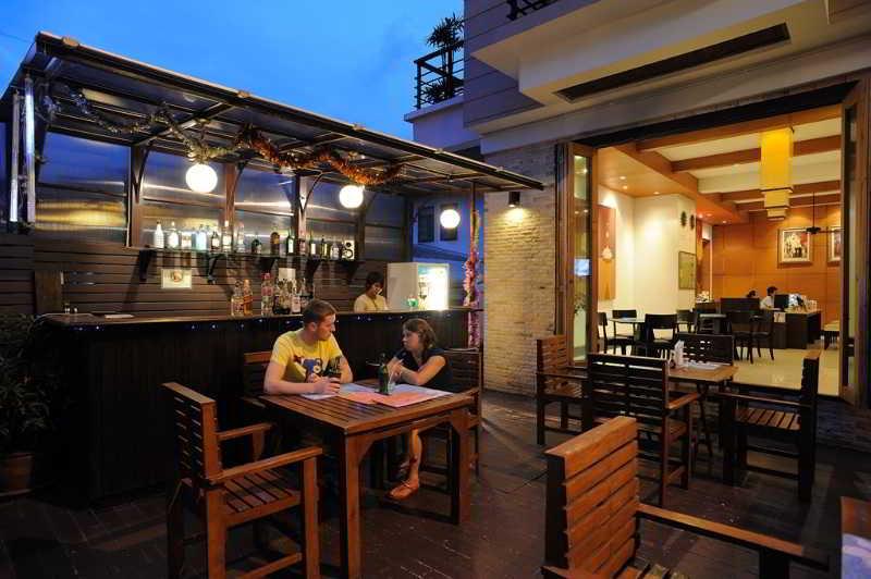 Baramee Resortel Patong Exterior foto