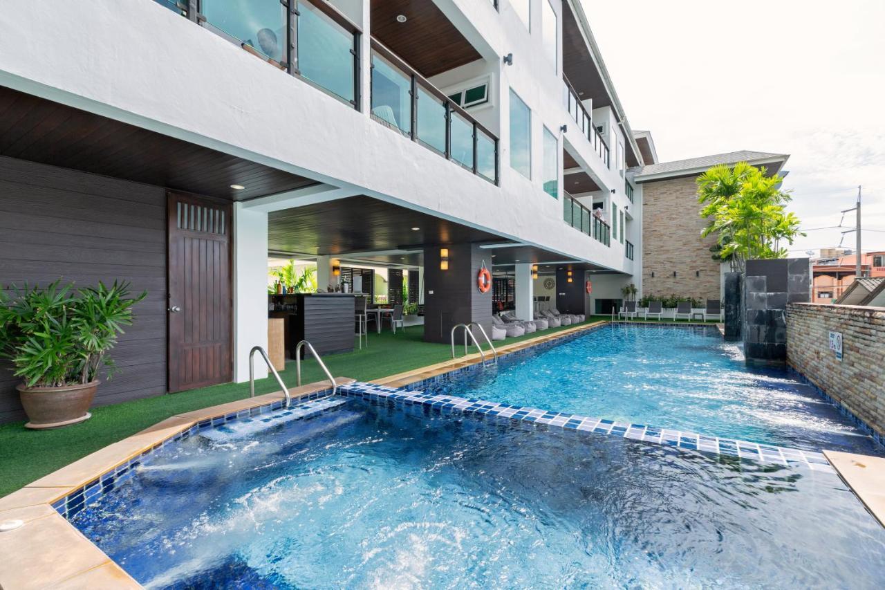 Baramee Resortel Patong Exterior foto